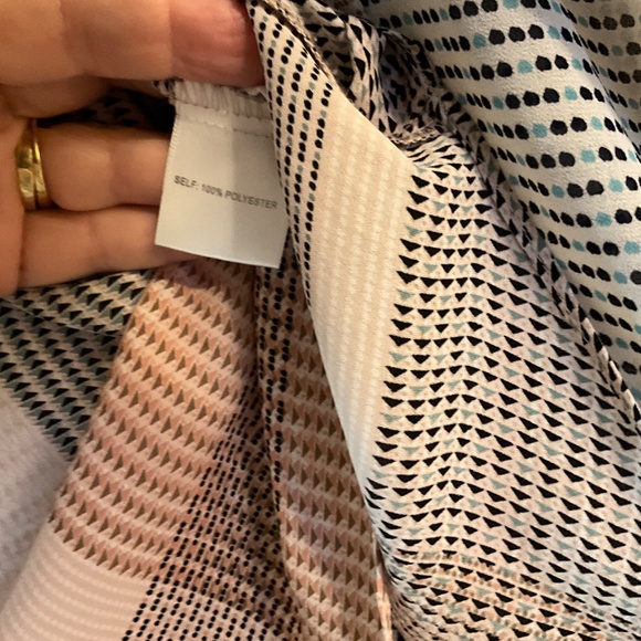 Rose and Olive blouse size medium - Picture 4 of 5